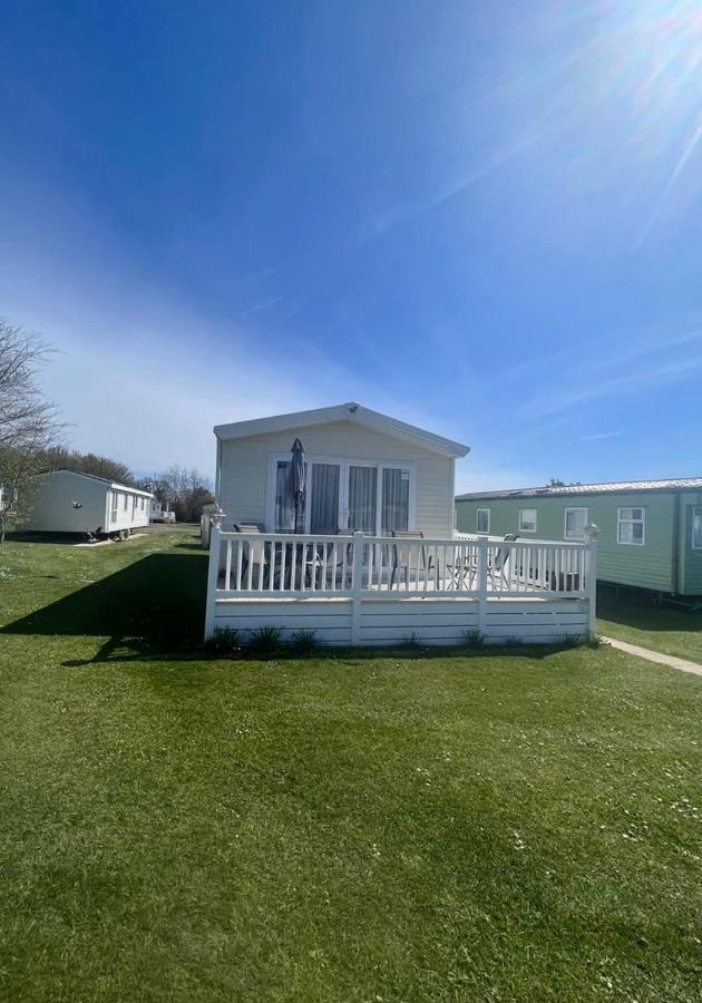 6 Berth Comfy Homely Caravan, Dog Friendly Belton with Browston Esterno foto