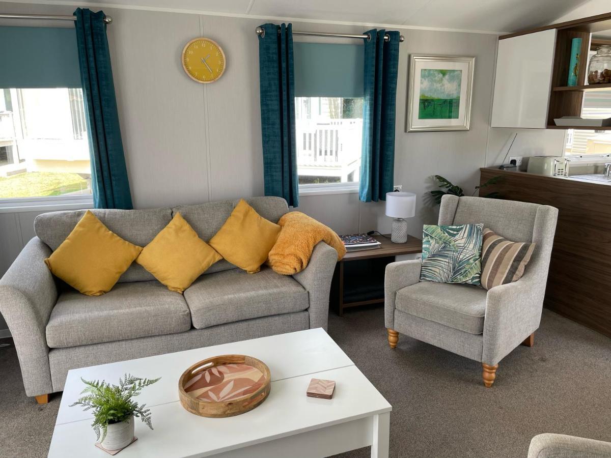 6 Berth Comfy Homely Caravan, Dog Friendly Belton with Browston Esterno foto